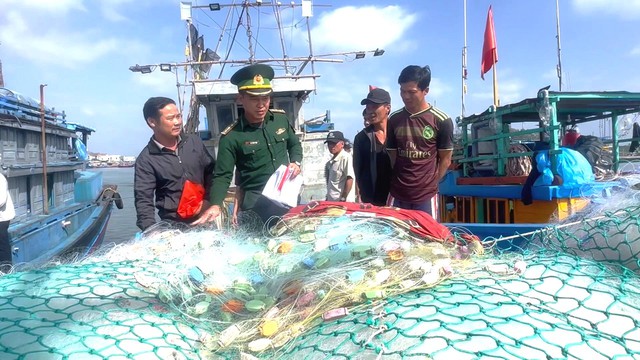 Ngư dân đồng hành, chung tay nói không với khai thác IUU
