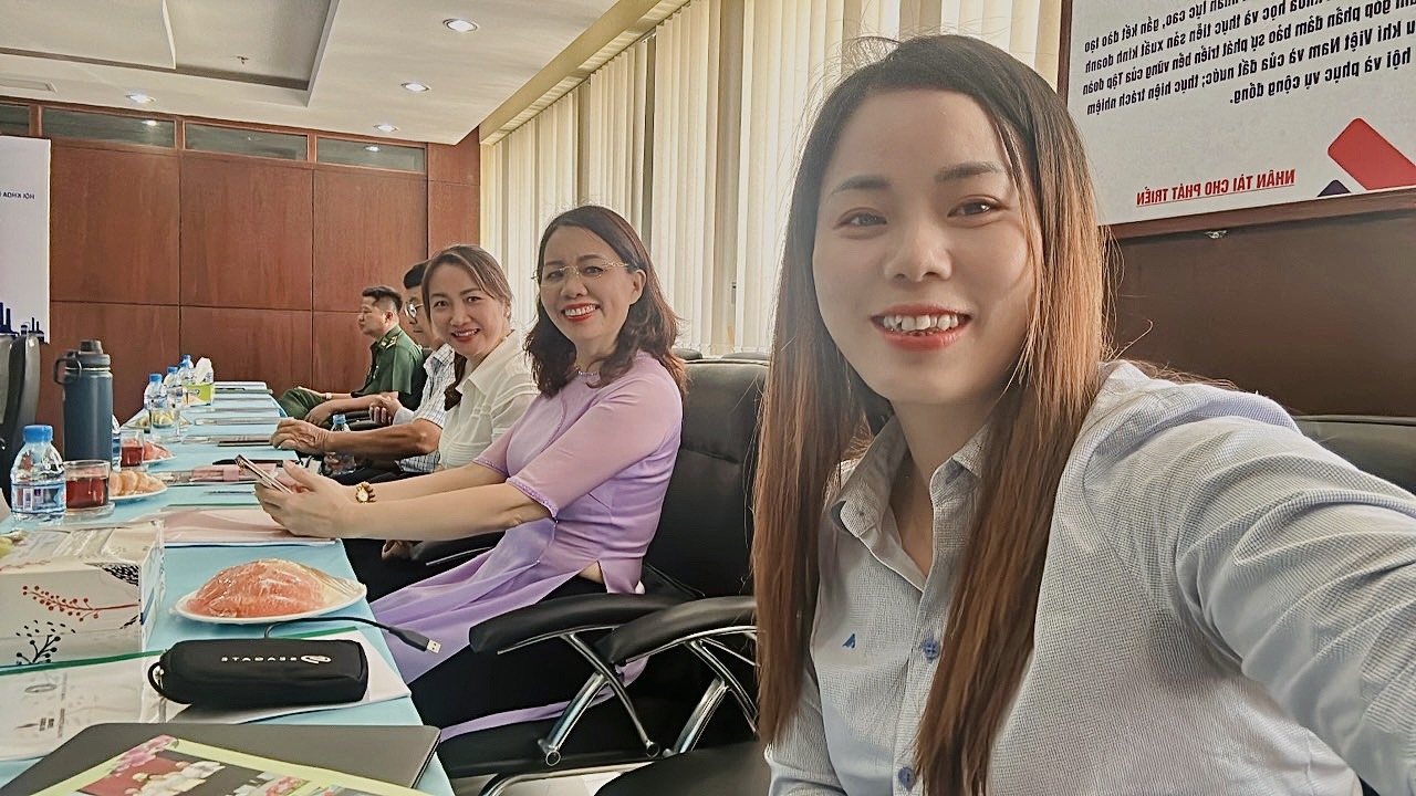 Cô giáo Vũng Tàu đưa “Người giàn khoan” vào sách giáo khoa