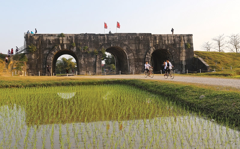Kỳ bí Thành nhà Hồ