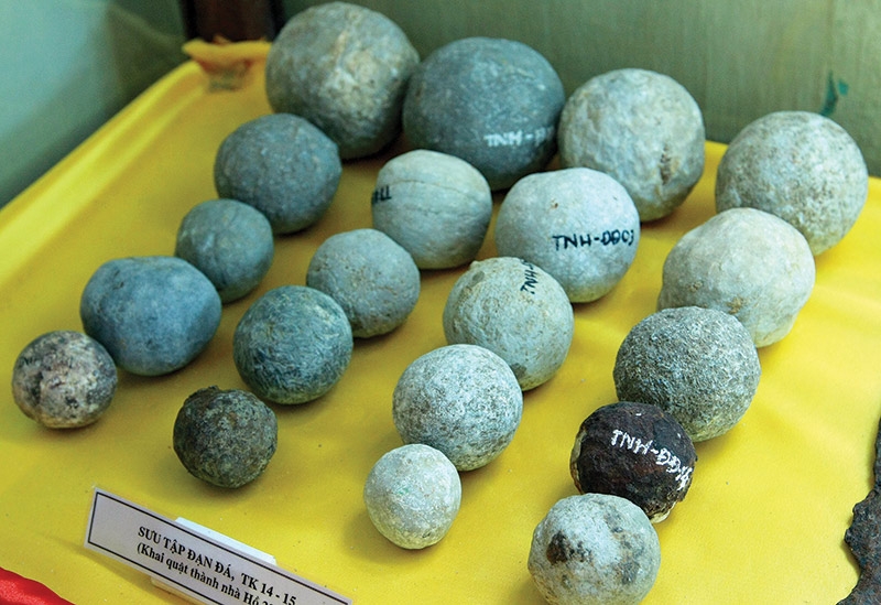 Kỳ bí Thành nhà Hồ