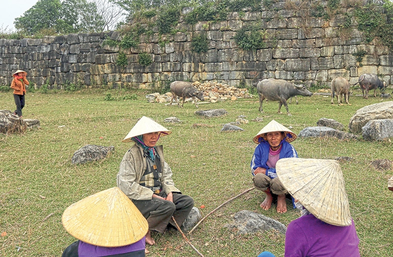 Kỳ bí Thành nhà Hồ