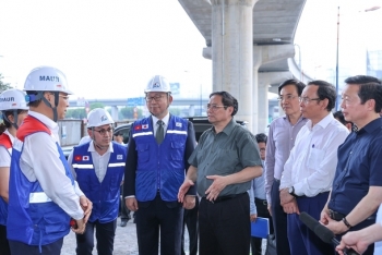 Thủ tướng đi thử nghiệm tàu metro Bến Thành - Suối Tiên, thúc đẩy dự án nút giao thông lớn nhất TPHCM