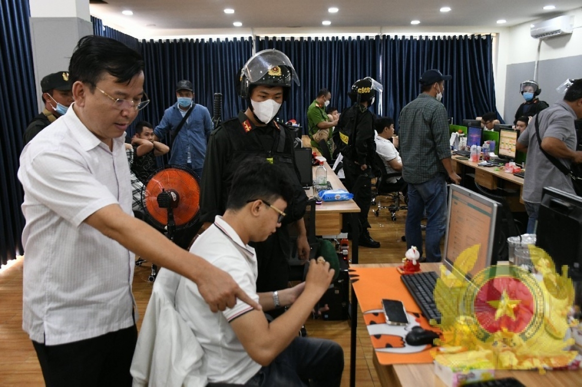 Vụ đòi nợ thuê 1.000 tỷ ở Tiền Giang: Xác định 6 ngân hàng, công ty tài chính liên quan