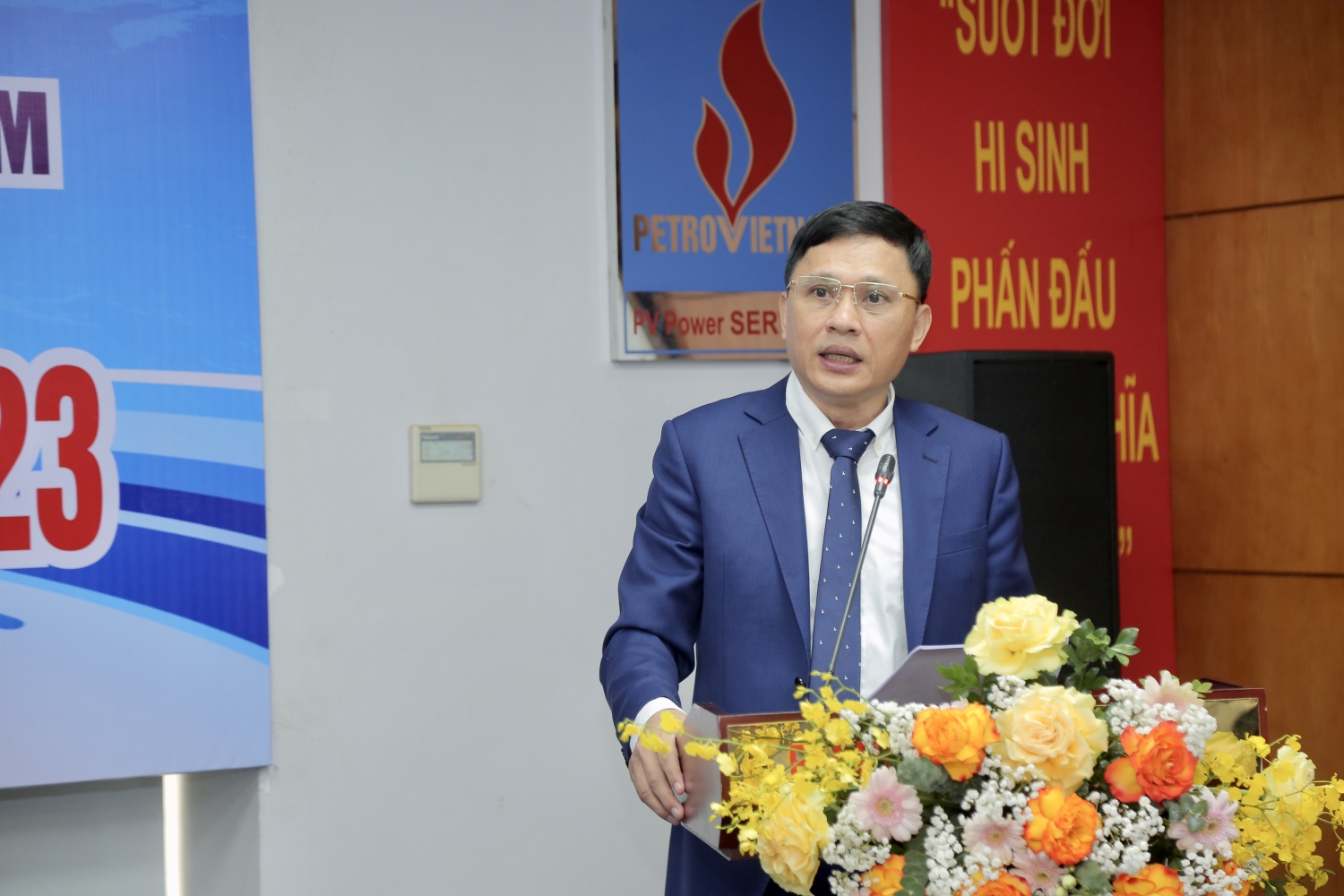 phát biểu tại Đại hội.
