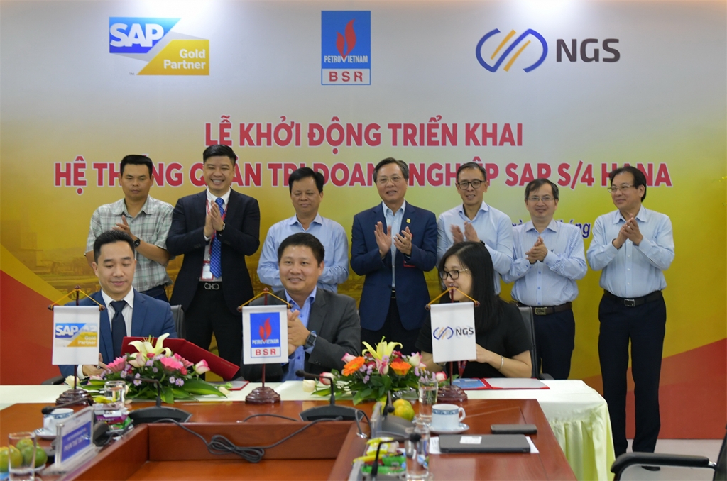 Không ngừng nỗ lực, đạt những cột mốc mới Không ngừng nỗ lực, đạt những cột mốc mới