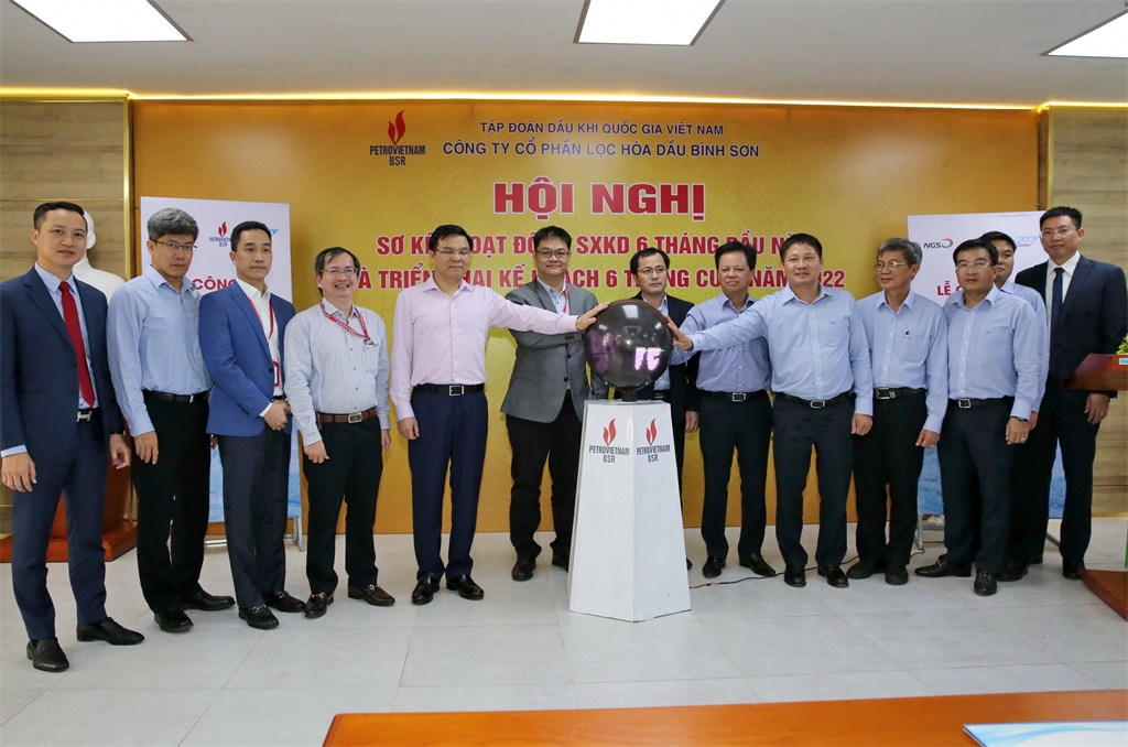 Không ngừng nỗ lực, đạt những cột mốc mới Không ngừng nỗ lực, đạt những cột mốc mới