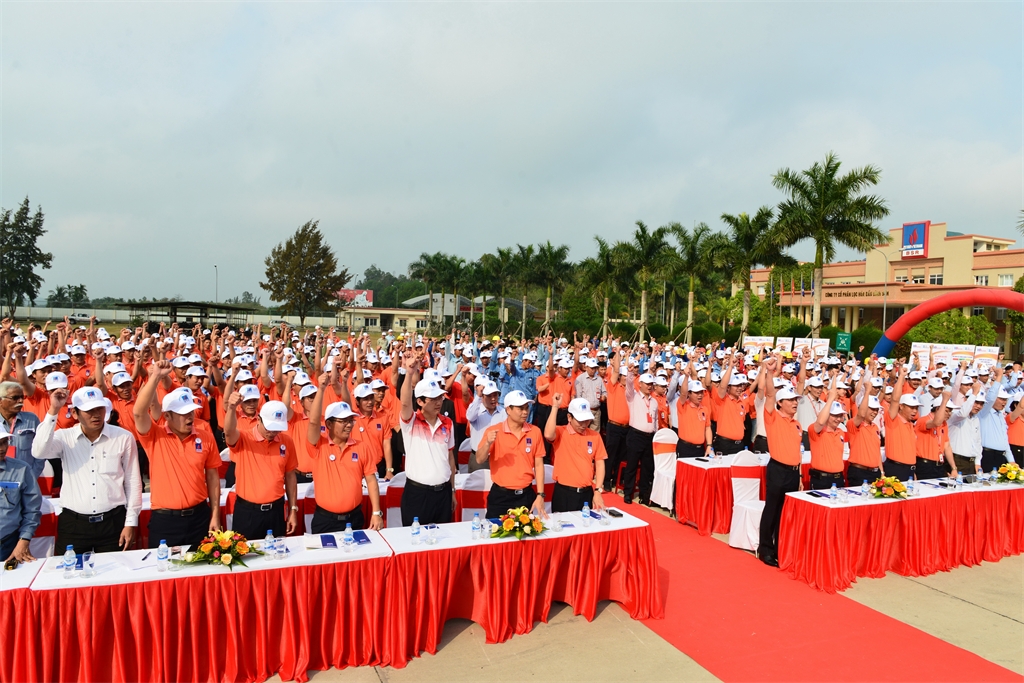 Không ngừng nỗ lực, đạt những cột mốc mới Không ngừng nỗ lực, đạt những cột mốc mới