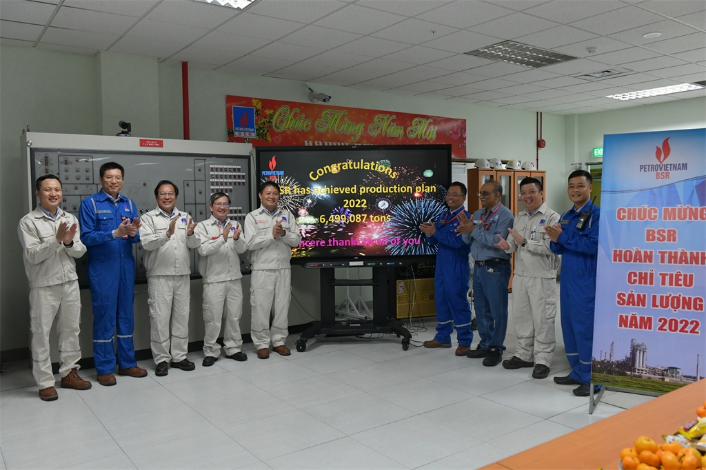 Không ngừng nỗ lực, đạt những cột mốc mới Không ngừng nỗ lực, đạt những cột mốc mới