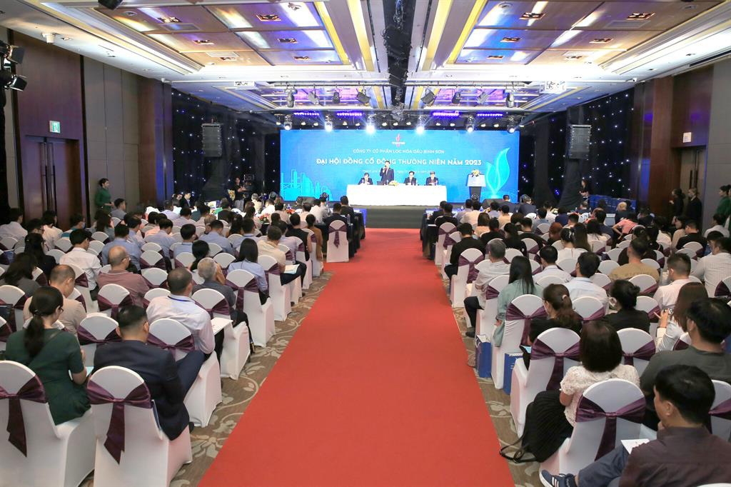 Không ngừng nỗ lực, đạt những cột mốc mới Không ngừng nỗ lực, đạt những cột mốc mới
