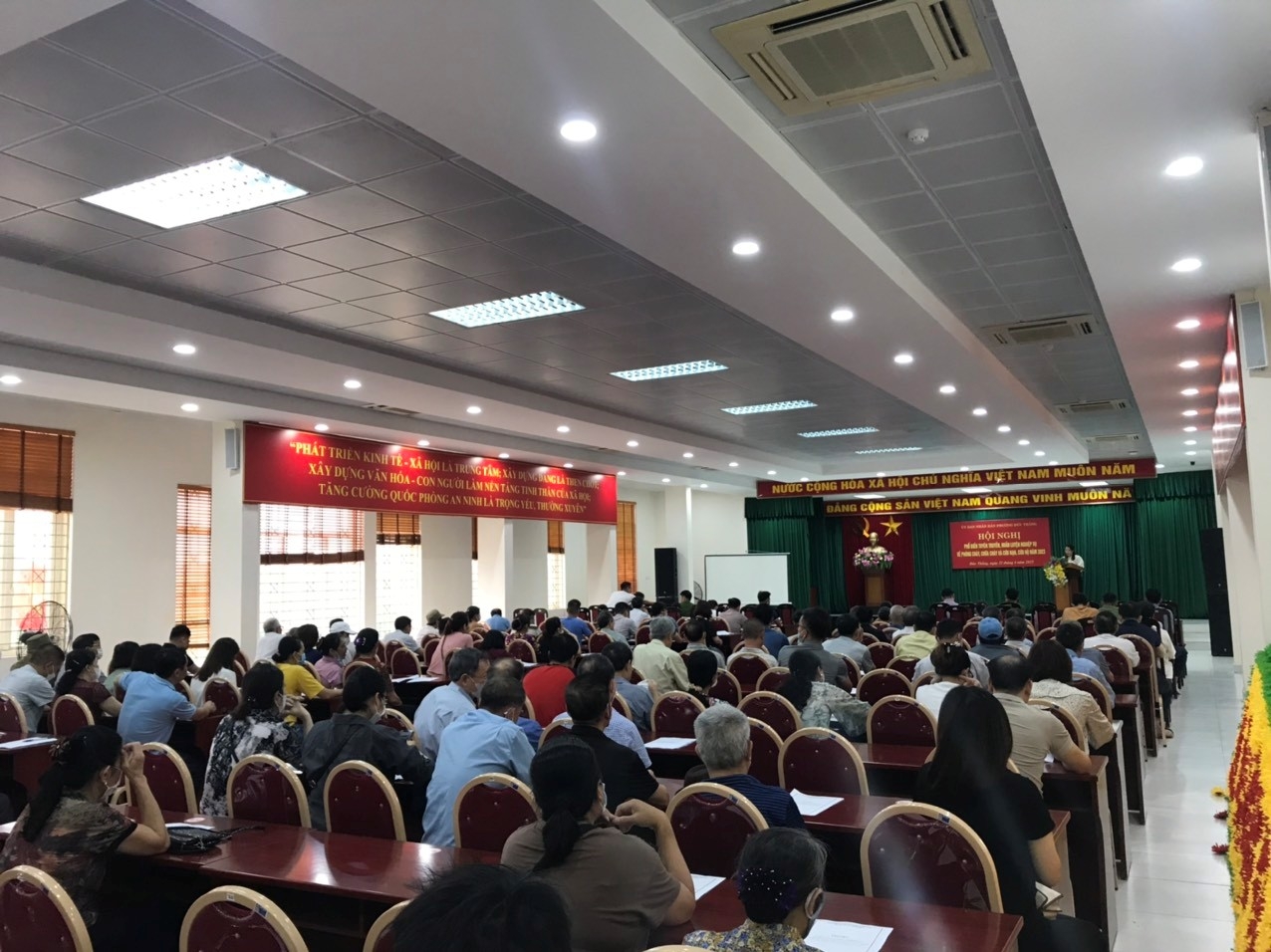 Tổ chức tuyên truyền về PCCC&CNCH cho cho lực lượng phòng cháy cơ sở, đại diện hộ gia đình nhà ở riêng lẻ