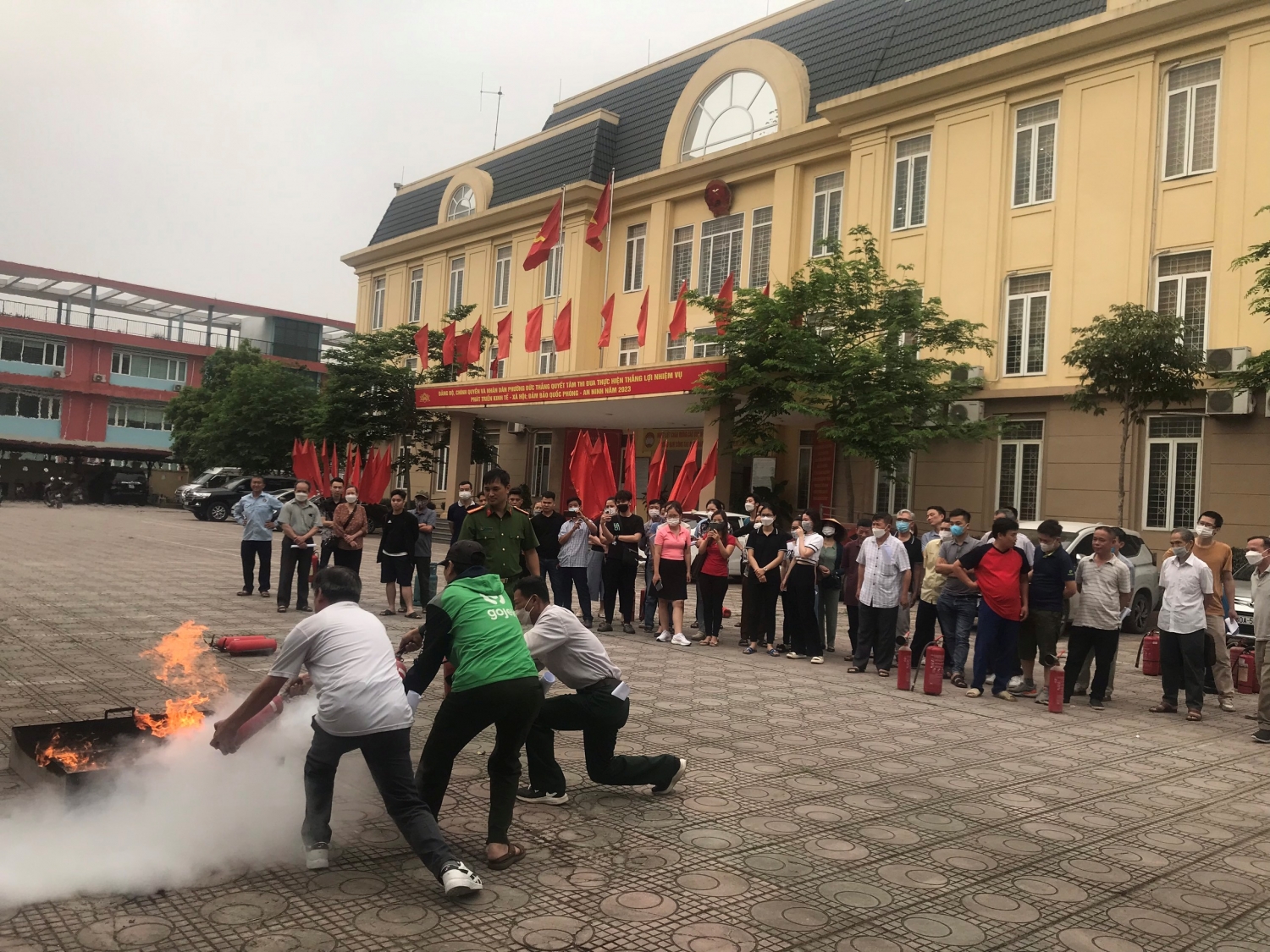 Tổ chức tuyên truyền về PCCC&CNCH cho cho lực lượng phòng cháy cơ sở, đại diện hộ gia đình nhà ở riêng lẻ