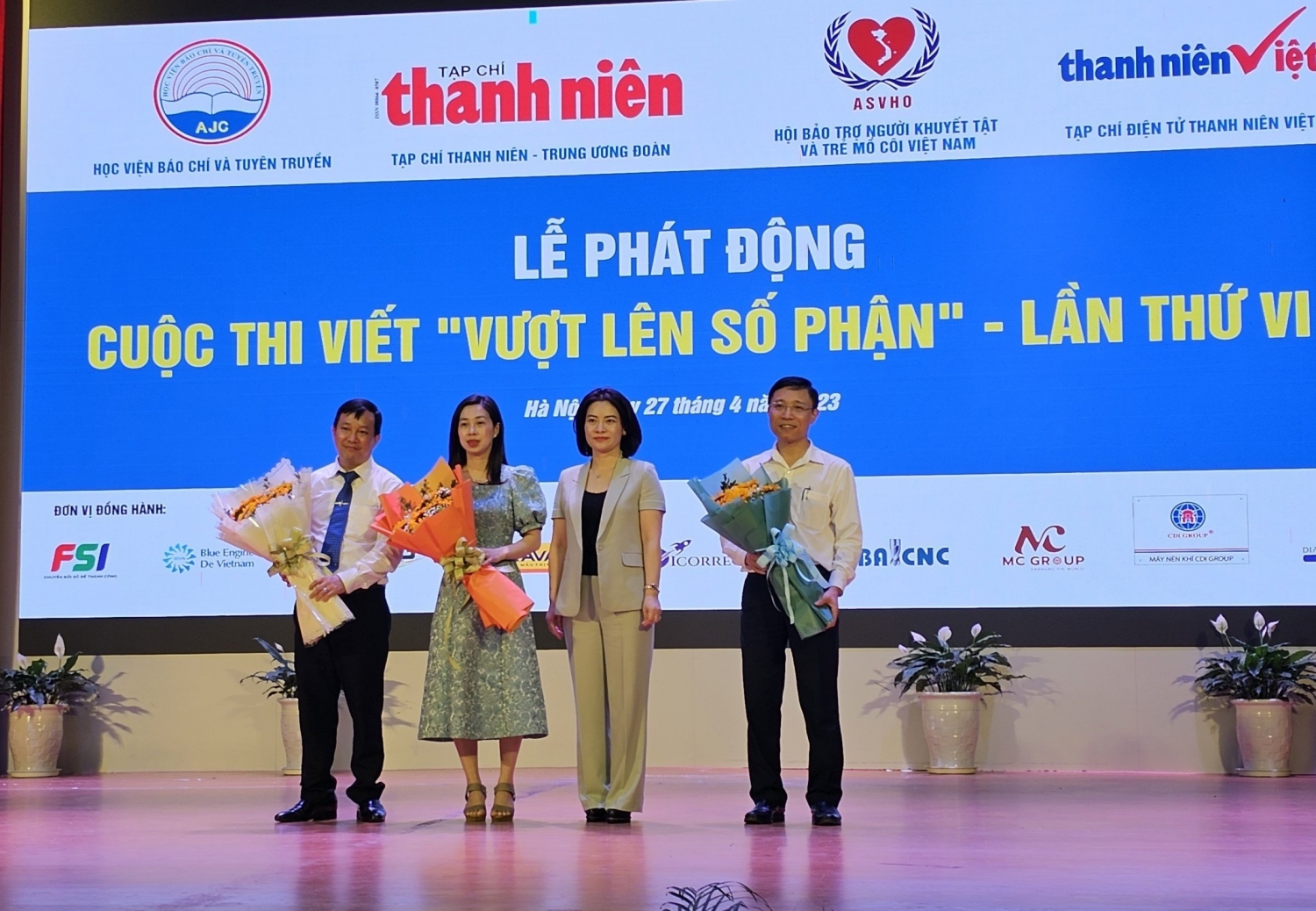 Tạp chí Thanh Niên tổ chức cuộc thi viết "Vượt lên số phận" lần thứ VI