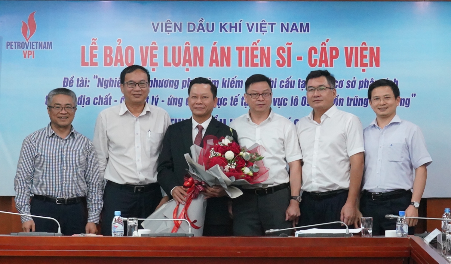Nghiên cứu phương pháp tìm kiếm bẫy phi cấu tạo tại Lô 09 -1, bể Cửu Long