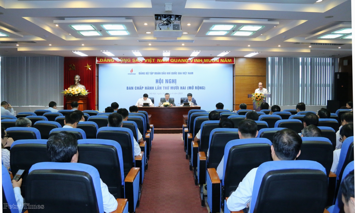 Chủ động, sáng tạo trong việc học tập và làm theo Bác Chủ động, sáng tạo trong việc học tập và làm theo Bác