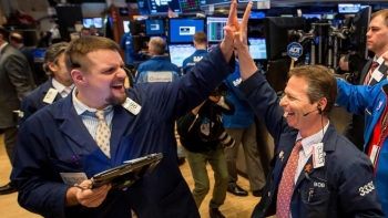 Thị trường chứng khoán thế giới ngày 28/4: Nasdaq dẫn đầu đà tăng nhờ báo cáo thu nhập mạnh mẽ của cổ phiếu công nghệ