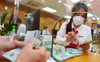 Từ 1/12/2023, giao dịch từ 400 triệu đồng trở lên phải báo cáo NHNN