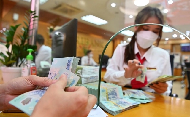 Từ 1/12/2023, giao dịch từ 400 triệu đồng trở lên phải báo cáo NHNN