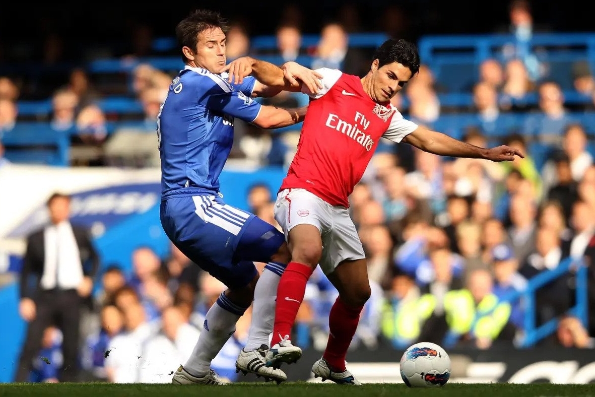 Frank Lampard nhắc khéo ông chủ Chelsea cần kiên nhẫn