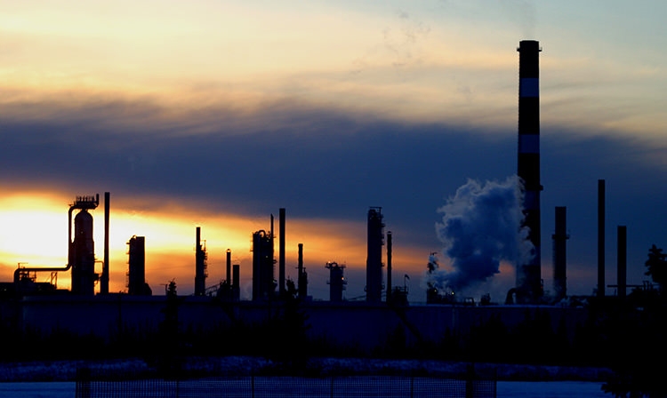 Ngành lọc dầu toàn cầu bị ảnh hưởng ra sao khi dầu Nga tìm thấy thị trường mới?