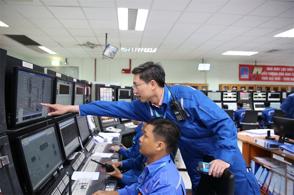 Đảng bộ BSR: Lãnh đạo, chỉ đạo mọi thắng lợi 15 năm qua Đảng bộ BSR: Lãnh đạo, chỉ đạo mọi thắng lợi 15 năm qua