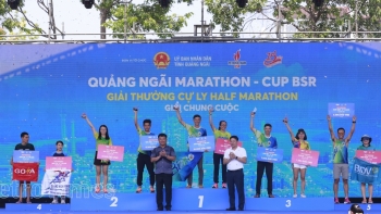 Trao hơn 250 triệu đồng cho các VĐV giành giải tại Giải chạy Quảng Ngãi Marathon - CUP BSR năm 2023