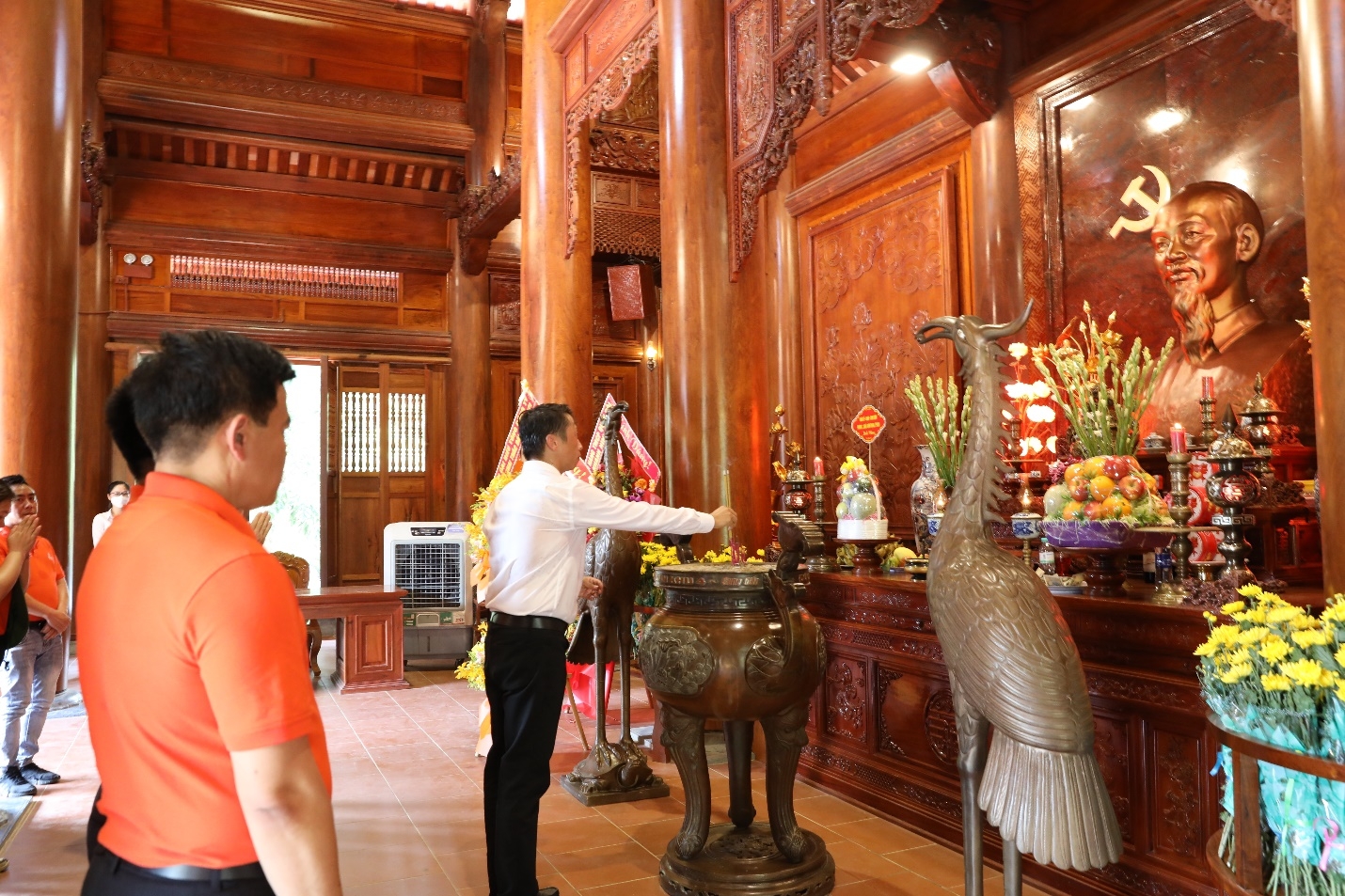 PVEP phát động trồng cây xanh và trao tài trợ an sinh xã hội tại tỉnh Nghệ An