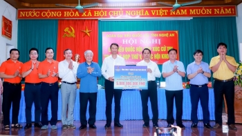 PVEP phát động trồng cây xanh và trao tài trợ an sinh xã hội tại tỉnh Nghệ An