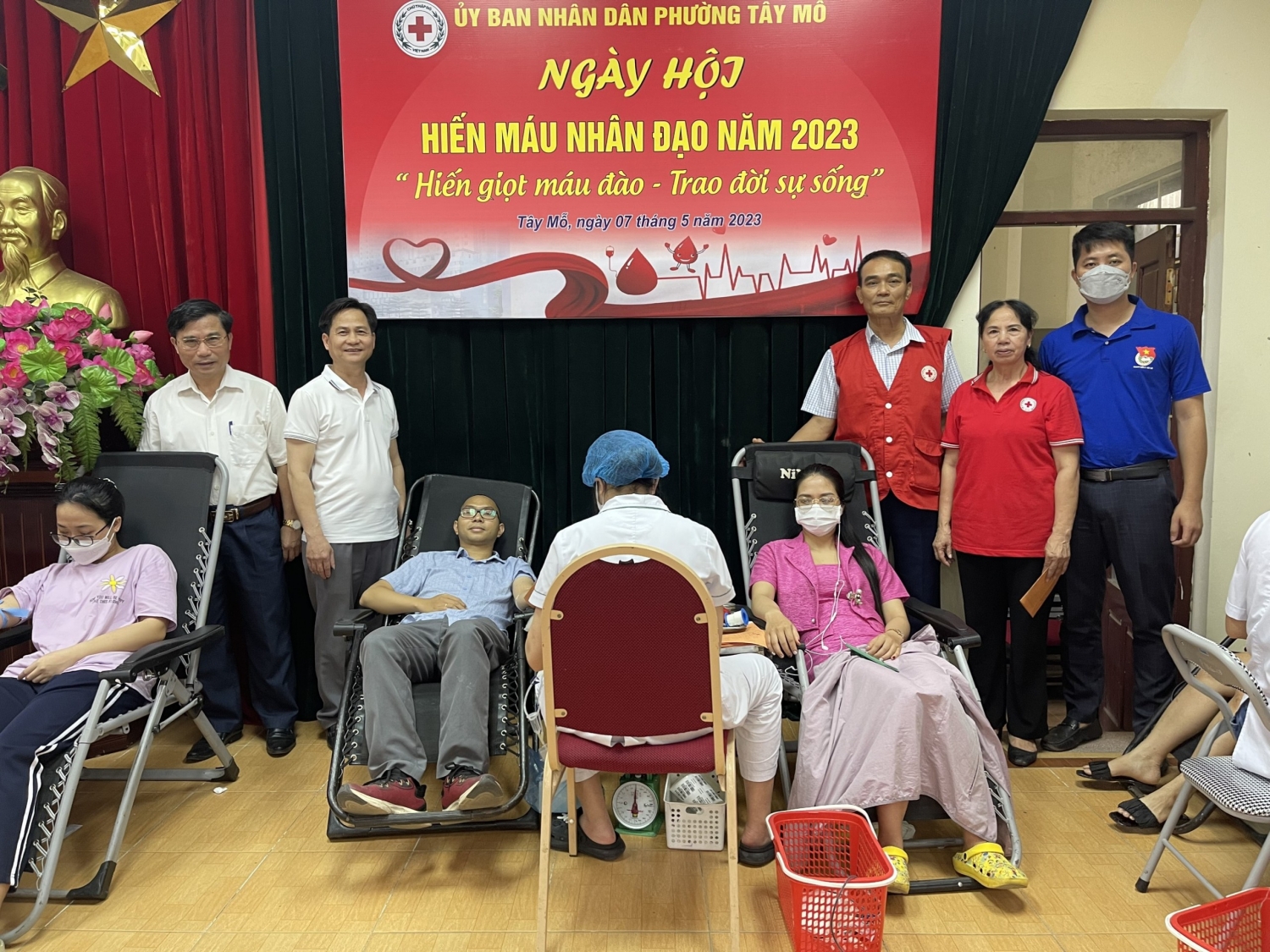 Phường Tây Mỗ hoàn thành vượt chỉ tiêu hiến máu nhân đạo năm 2023