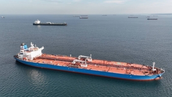Giá cước siêu tàu dầu giảm mạnh sau cắt giảm sản lượng của OPEC