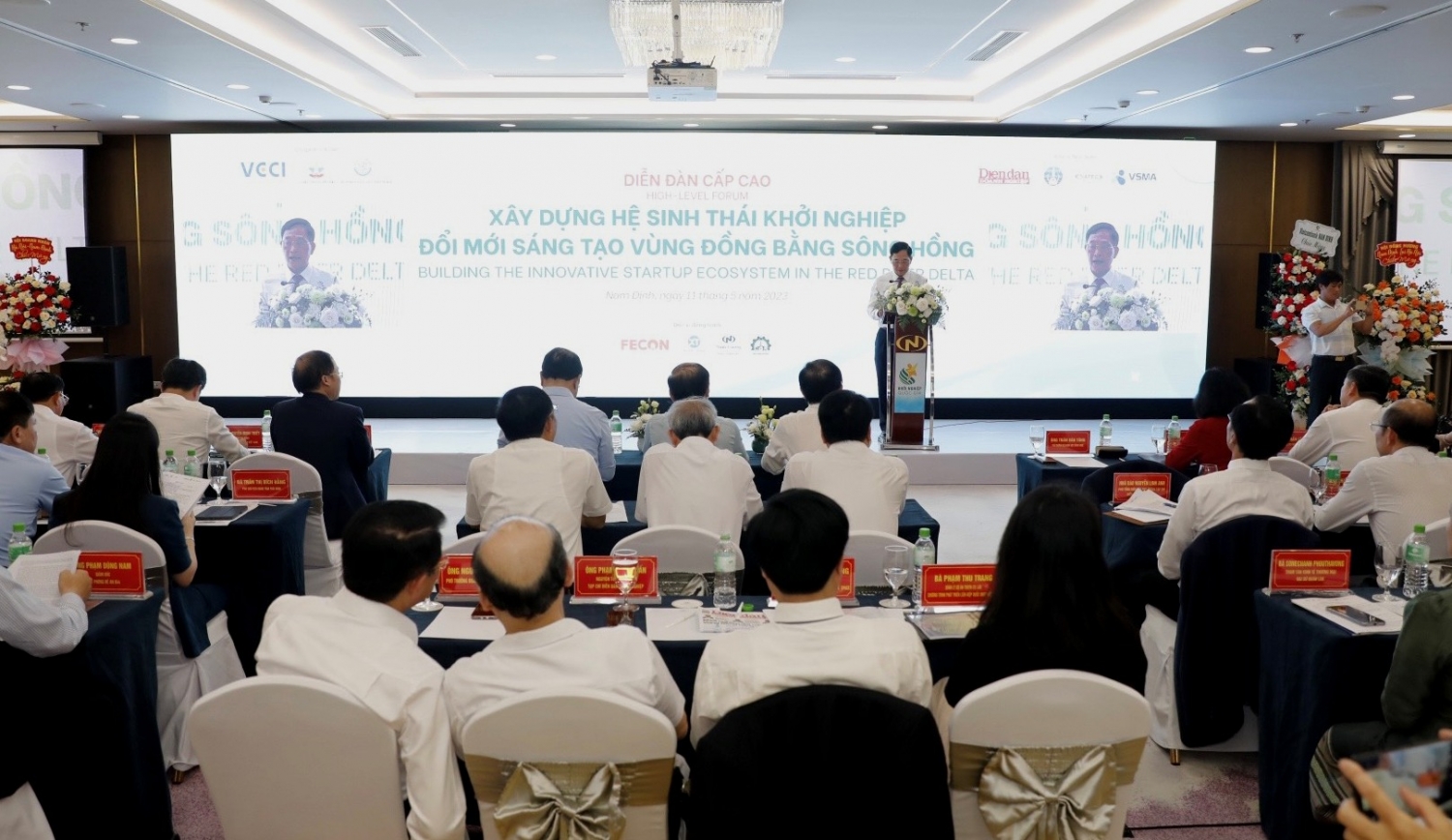 Xây dựng hệ sinh thái khởi nghiệp đổi mới sáng tạo vùng đồng bằng sông Hồng