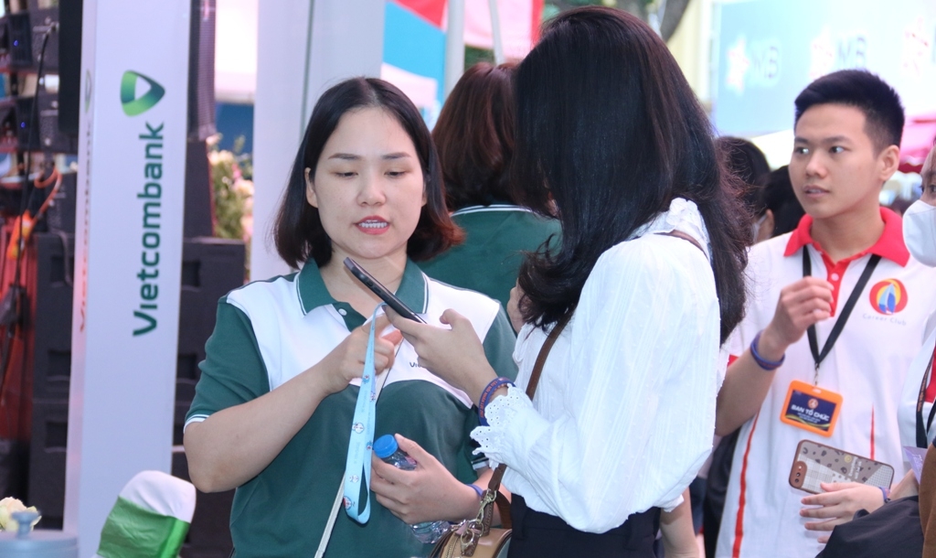 Nhiều cơ hội việc làm cho sinh viên ngành Ngân hàng