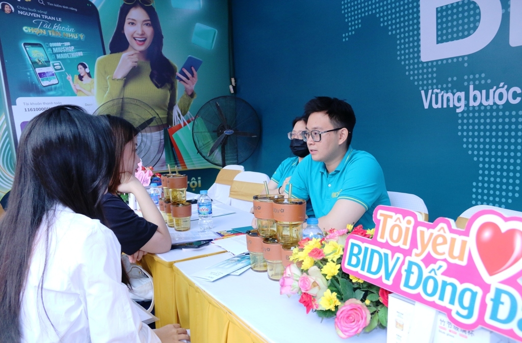 Nhiều cơ hội việc làm cho sinh viên ngành Ngân hàng