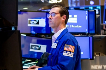 Thị trường chứng khoán thế giới ngày 15/5: S&P 500 giảm nhẹ với nỗi lo về trần nợ công Mỹ
