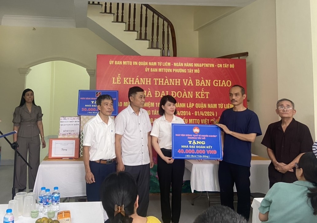 Phường Tây Mỗ (Hà Nội): Tổ chức lễ khánh thành và bàn giao nhà Đại đoàn kết