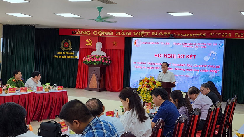 Sơ kết 01 tháng triển khai cuộc thi sáng tác ca khúc chủ đề “Công an quận Bắc Từ Liêm - Những mùa hoa chiến công” Sơ kết 01 tháng triển khai cuộc thi sáng tác ca khúc chủ đề “Công an quận Bắc Từ Liêm - Những mùa hoa chiến công”