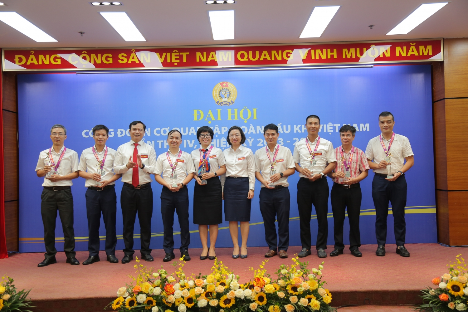 Công đoàn Cơ quan Tập đoàn trao giải cuộc thi Chạy bộ online Xuân Dầu khí 2023