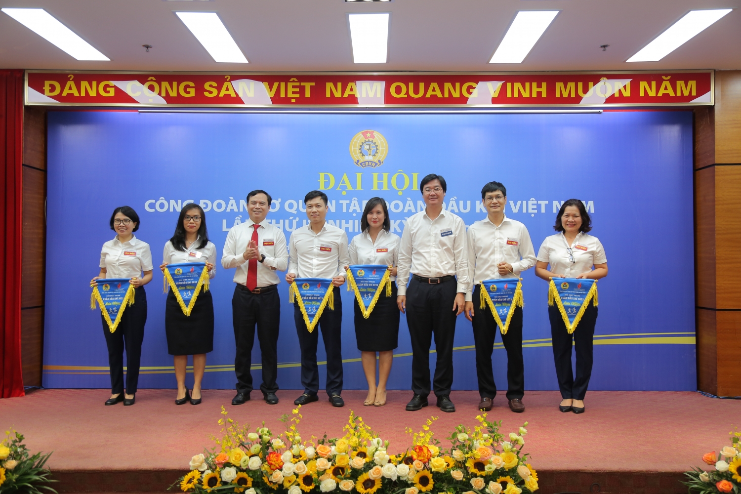 Công đoàn Cơ quan Tập đoàn trao giải cuộc thi Chạy bộ online Xuân Dầu khí 2023