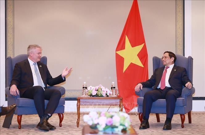 Thủ tướng Phạm Minh Chính tiếp Tổng Thư ký Tổ chức Hợp tác và Phát triển kinh tế (OECD) Mathias Cormann. Ảnh: Dương Giang/TTXVN