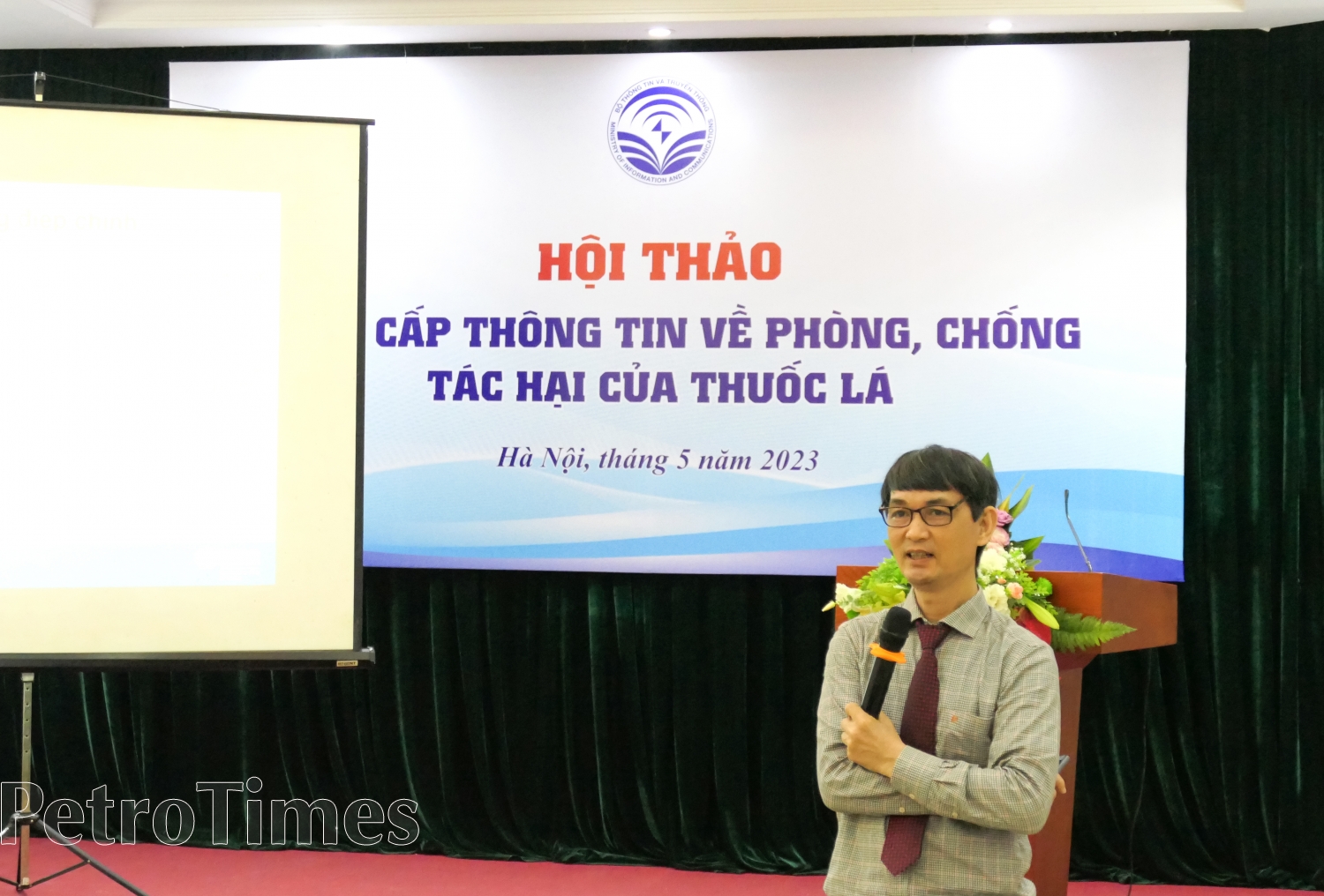 Việt Nam thuộc nhóm 15 nước nam giới hút thuốc lá nhiều nhất thế giới