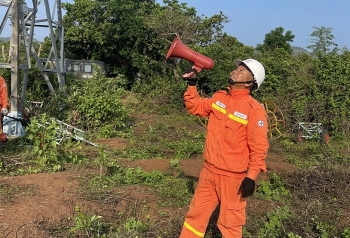 Công nhân Truyền tải điện Đắk Lắk với những “sáng kiến nhỏ, hiệu quả cao”