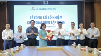 Petrovietnam trao quyết định Kiểm soát viên chuyên trách Tập đoàn