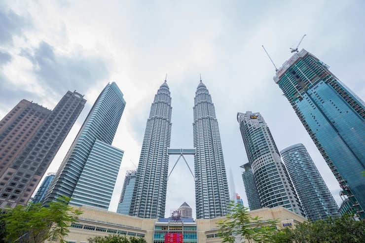 Petronas trước cáo buộc tham nhũng Petronas trước cáo buộc tham nhũng