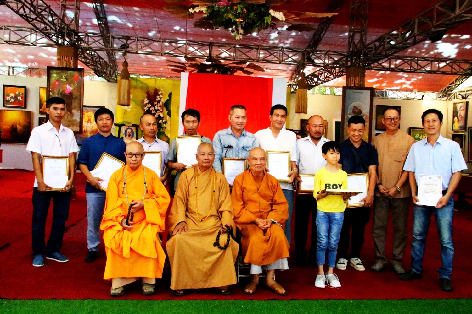 Triển lãm ảnh Phật Giáo: “Ngọn lửa thiêng”