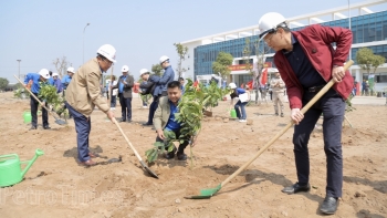 Petrovietnam "vì một Việt Nam xanh" và "xanh hóa Trường Sa"