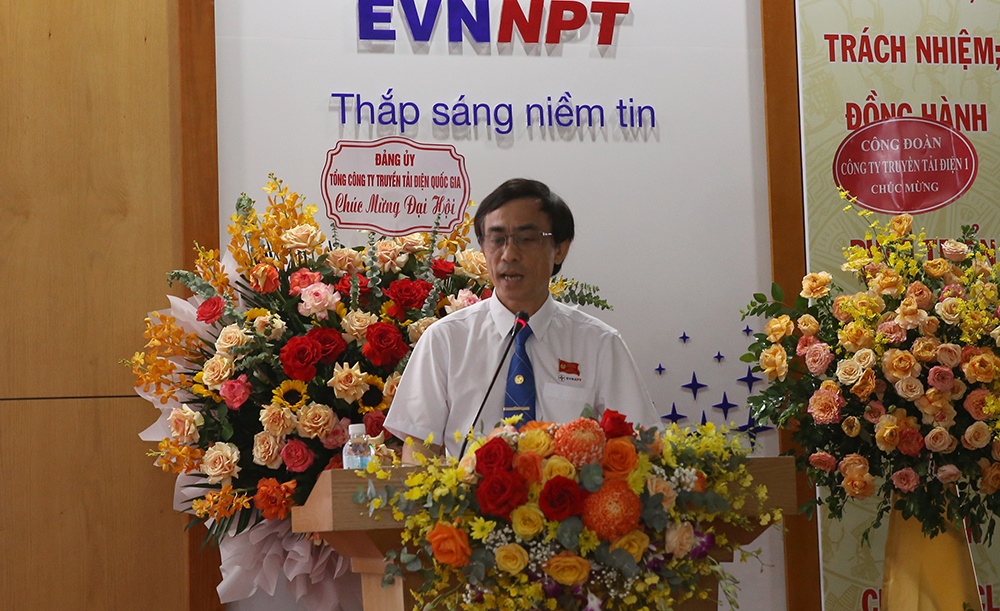 Công đoàn EVNNPT chung sức đồng lòng cùng EVN vượt khó