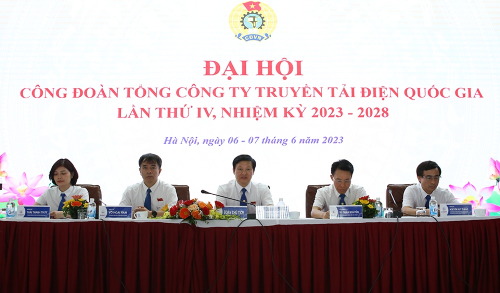Công đoàn EVNNPT chung sức đồng lòng cùng EVN vượt khó