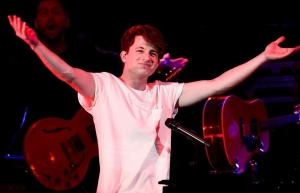 Ngôi sao ca nhạc Charlie Puth xác nhận trình diễn tại Nha Trang trong tháng 7