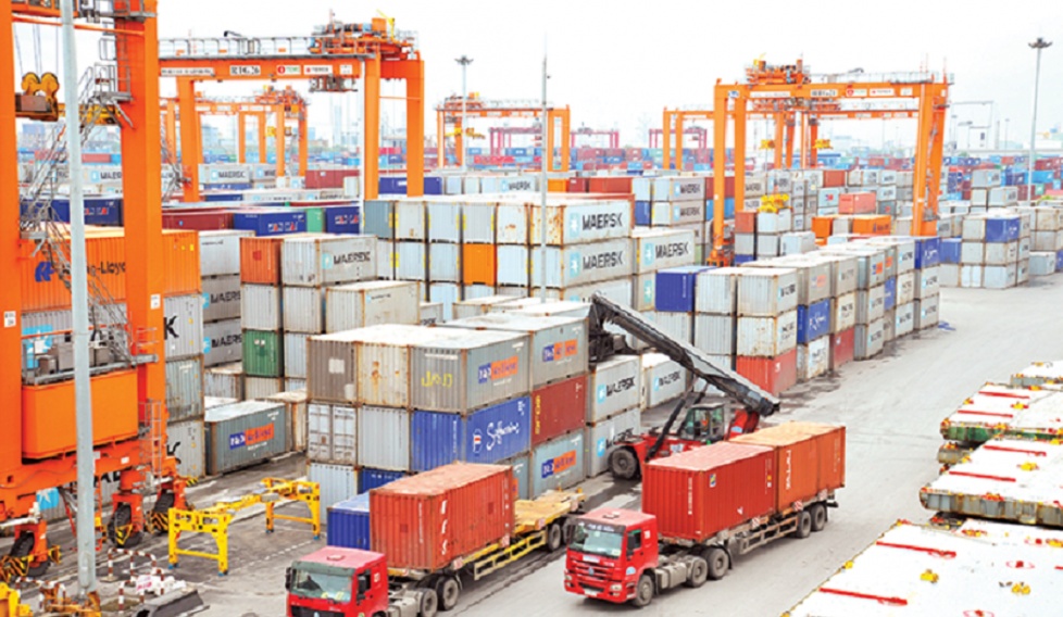 Tin tức kinh tế ngày 13/6: Thu ngân sách từ xuất nhập khẩu đạt 38,3% dự toán