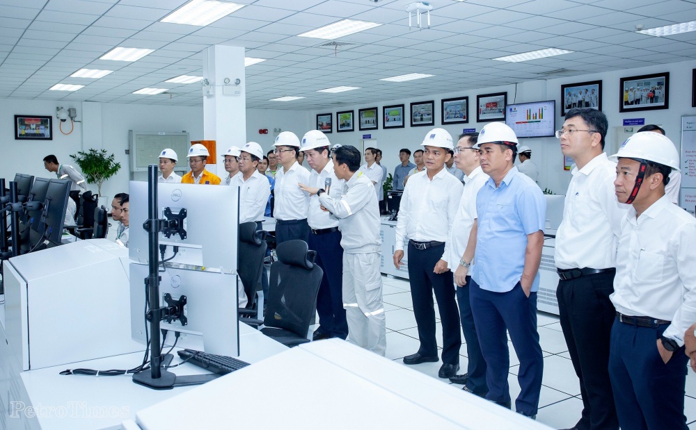 Thường trực Đảng ủy Khối DNTƯ làm việc với Đảng ủy PVCFC