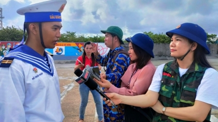 Chuyện tác nghiệp ở “vùng biển bão tố”